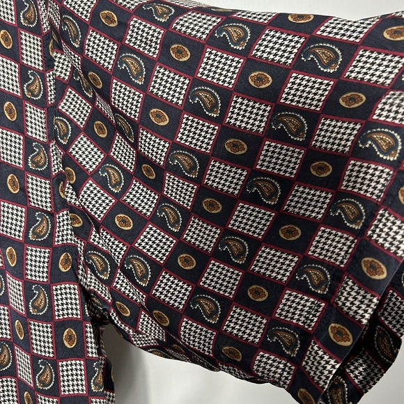 Men’s Cambridge Classic Mervyn Silk Shirt Hugh Hefner Style size M vintage - Picture 7 of 11